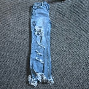 Blakeley distressed jeans size 5